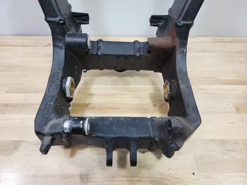 03 04 2003 2004 Suzuki Gsxr 1000 Main Frame Chassis NO TTL BOS Only Race Stunt