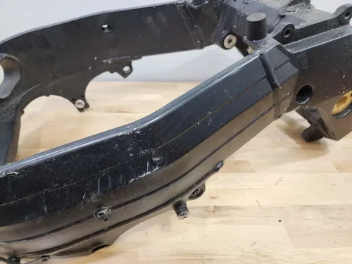 03 04 2003 2004 Suzuki Gsxr 1000 Main Frame Chassis NO TTL BOS Only Race Stunt