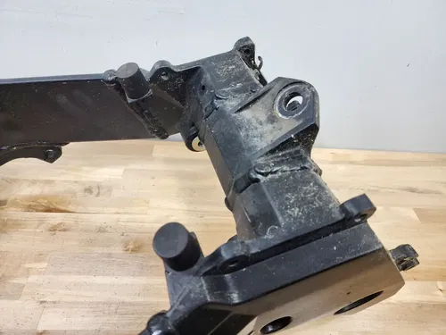03 04 2003 2004 Suzuki Gsxr 1000 Main Frame Chassis NO TTL BOS Only Race Stunt