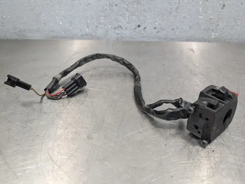 2007-2008 KAWASAKI NINJA ZX6R OEM RIGHT CLIP ON HANDLE KILL OFF START SWITCH
