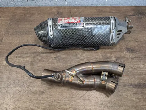 2007 Yamaha YZF R6 Yoshimura Carbon Fiber TRC Slip On Exhaust Mid Y Pipe