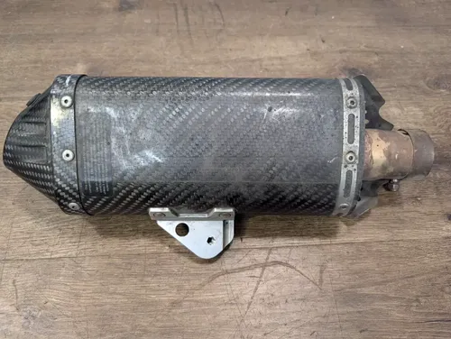 2007 Yamaha YZF R6 Yoshimura Carbon Fiber TRC Slip On Exhaust Mid Y Pipe