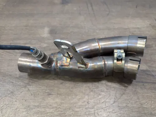 2007 Yamaha YZF R6 Yoshimura Carbon Fiber TRC Slip On Exhaust Mid Y Pipe