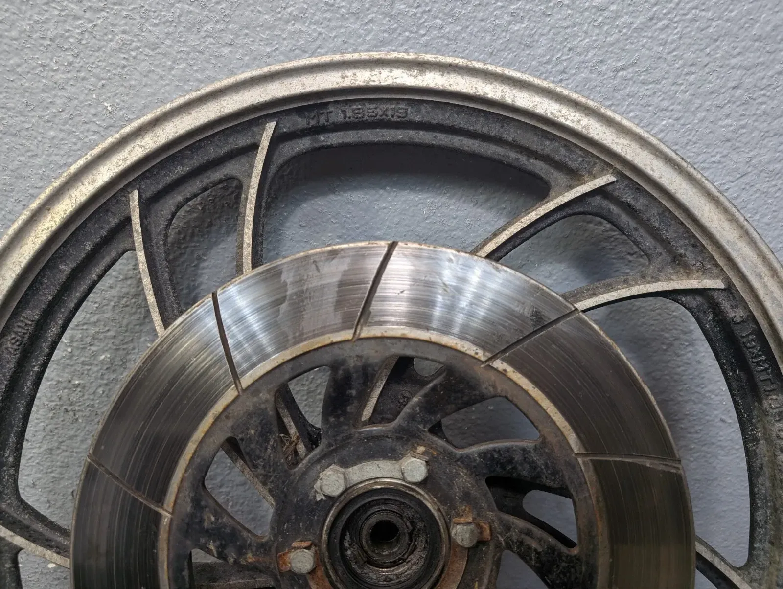 1981-1983 YAMAHA VIRAGO 750 XV750 OEM FRONT WHEEL BRAKE ROTOR - 4H7-25168-29-98