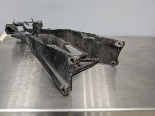 YZF R1 Yamaha Subframe Rear Sub Frame Stay Mount OEM 04-06 5VY-21190-00-00