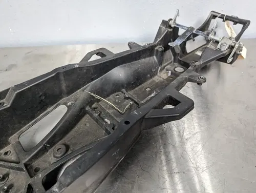 YZF R1 Yamaha Subframe Rear Sub Frame Stay Mount OEM 04-06 5VY-21190-00-00