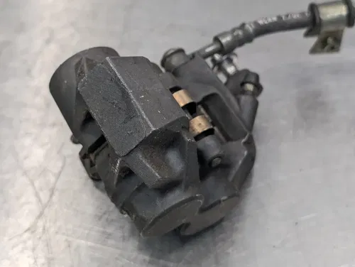 2001-2002 YAMAHA YZF R6 OEM RIGHT LEFT FRONT BRAKE CALIPER SET - 5DM-2580T-00-00