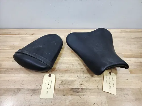 Suzuki GSXR 2005 2006 Seat Set Front & Rear Seats OEM