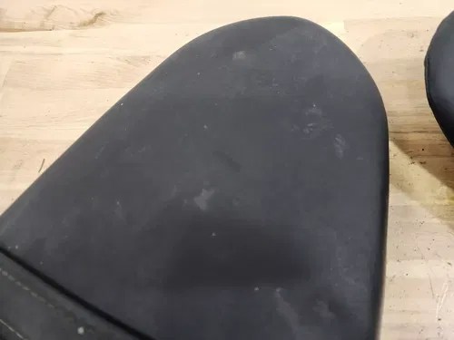 Suzuki GSXR 2005 2006 Seat Set Front & Rear Seats OEM
