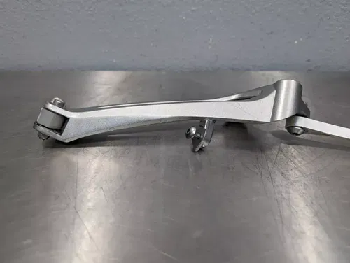 2009 09-14 Yamaha R1 YZFR1 Rear Passenger Left/Right Foot Peg Rest Bracket