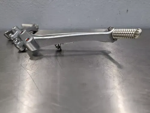 2009 09-14 Yamaha R1 YZFR1 Rear Passenger Left/Right Foot Peg Rest Bracket