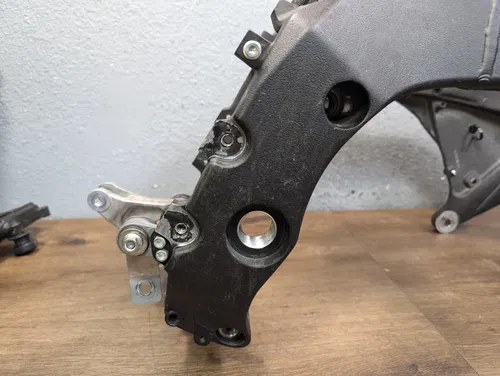 2017-2024 YAMAHA FZ10 MT10 MAIN FRAME CHASSIS CLN CLR TTL IN HAND EZ REG (2017)