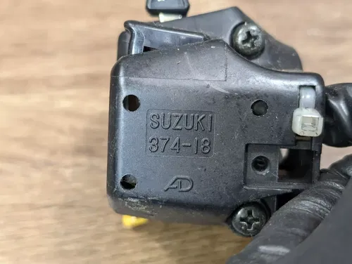 03-04 Suzuki GSXR 1000 GSXR1000 OEM Left Switch Handlebar Clutch Control Perch