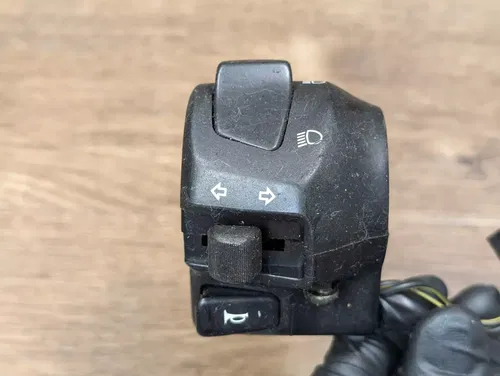 03-04 Suzuki GSXR 1000 GSXR1000 OEM Left Switch Handlebar Clutch Control Perch