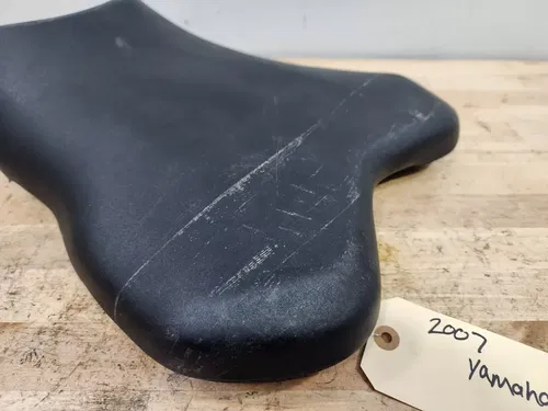 2006-2007 Yamaha YZF R6 OEM Single Seat Front Seat Driver - 2C0-24710-01-00
