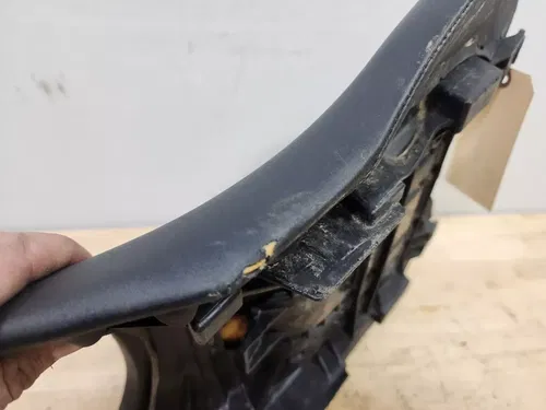 2006-2007 Yamaha YZF R6 OEM Single Seat Front Seat Driver - 2C0-24710-01-00