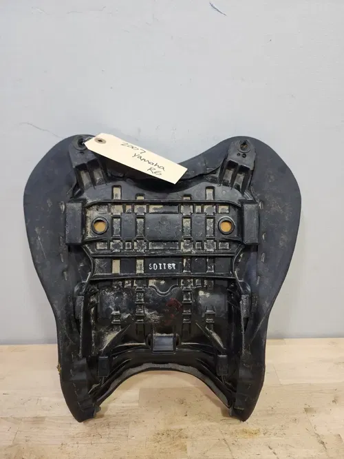 2006-2007 Yamaha YZF R6 OEM Single Seat Front Seat Driver - 2C0-24710-01-00