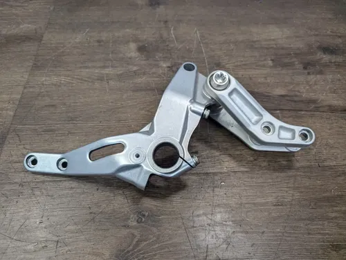 2021 Ducati Panigale V2 955 OEM Rear Shock Mount Suspension Frame Linkage