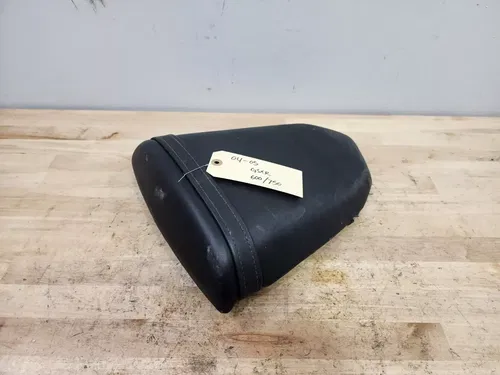 2004-2005 SUZUKI GSX-R600 GSXR600 OEM REAR PILLION SEAT SADDLE - 45300-29G01-6BY