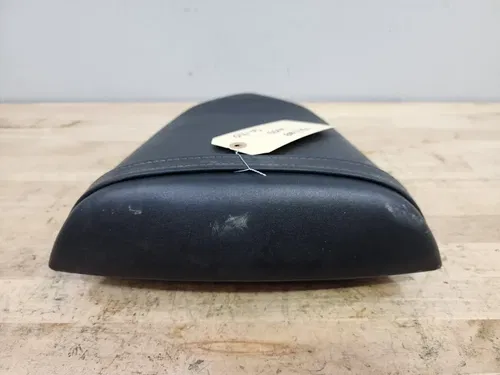 2004-2005 SUZUKI GSX-R600 GSXR600 OEM REAR PILLION SEAT SADDLE - 45300-29G01-6BY