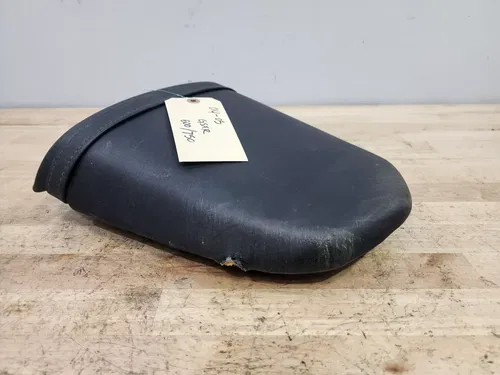 2004-2005 SUZUKI GSX-R600 GSXR600 OEM REAR PILLION SEAT SADDLE - 45300-29G01-6BY
