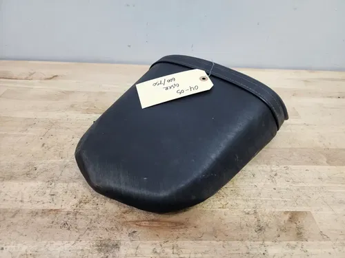 2004-2005 SUZUKI GSX-R600 GSXR600 OEM REAR PILLION SEAT SADDLE - 45300-29G01-6BY