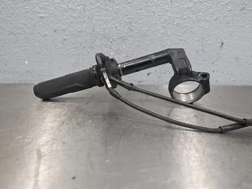 07-12 HONDA CBR600RR OEM RIGHT CLIP ON CABLES THROTTLE HANDLEBAR - 53100-MFJ-D00