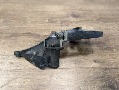 2007 YAMAHA YZF R6 OEM REAR BACK TAIL UNDERTAIL BATTERY TRAY - 2C0-8212B-00-00
