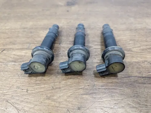 04-06 YAMAHA YZF R1 OEM IGNITION COIL SPARK PLUG CAPS *QTY 3 - 5VY-82310-00-00