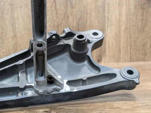 2004- 2005 HONDA CBR 1000RR OEM STRAIGHT REAR SUBFRAME BACK SUB FRAME