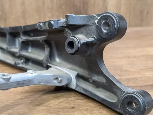 2004- 2005 HONDA CBR 1000RR OEM STRAIGHT REAR SUBFRAME BACK SUB FRAME