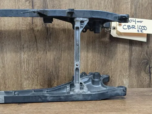 2004- 2005 HONDA CBR 1000RR OEM STRAIGHT REAR SUBFRAME BACK SUB FRAME