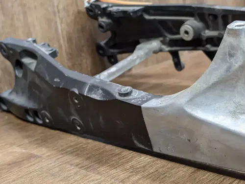 2004- 2005 HONDA CBR 1000RR OEM STRAIGHT REAR SUBFRAME BACK SUB FRAME