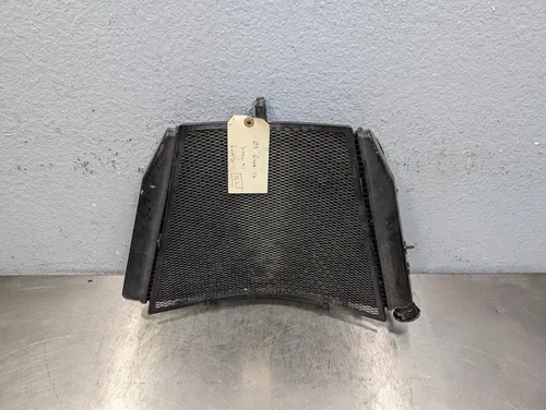 Suzuki GSX-R 1000 2009-2016 OEM Radiator 17710-47H00