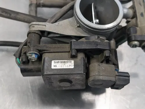 2012-2016 Kawasaki Ninja 650 OEM Throttle Bodies Body Assembly - 16163-0714