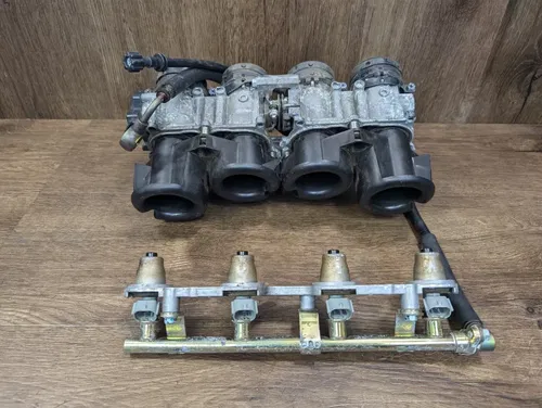 2005-2006 Honda CBR600RR OEM Main Fuel Injectors Throttle Bodies - 16400-MEE-A01