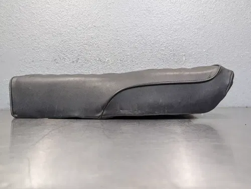 1981 Suzuki GS650E OEM FRONT SEAT SADDLE DRIVER RIDER BLACK - 45100-34522-48G