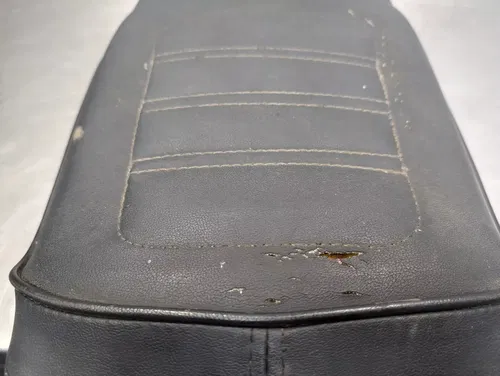 1981 Suzuki GS650E OEM FRONT SEAT SADDLE DRIVER RIDER BLACK - 45100-34522-48G