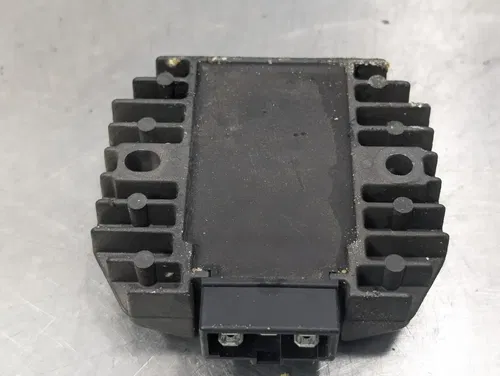 2001-2002 YAMAHA YZF R6 OEM RECTIFIER VOLTAGE REGULATOR - 4JH-81960-01-00
