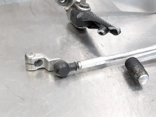 05-06 KAWASAKI NINJA ZX6R OEM LEFT RIGHT REARSET REAR SET FOOT PEG WITH SHIFTER