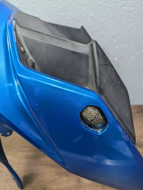 2004 SUZUKI SV650 OEM FRONT UPPER NOSE FAIRING COWL SHROUD - 94401-17G00-YC2