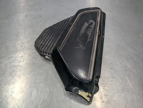 1978-1979 HONDA CX500 OEM RIGHT SIDE COVER - 83500-415-000ZD