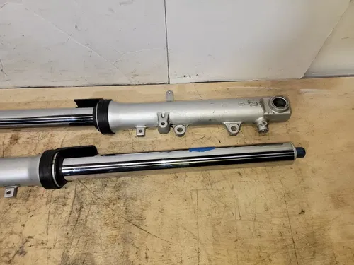 99-02 YAMAHA YZF R6 YZFR6 OEM RIGHT LEFT FRONT SUSPENSION FORKS SMALL BEND