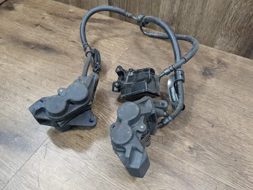 2006-2009 Yamaha FZ1 Fazer OEM Front Silver Star 4 Piston Brake Calipers