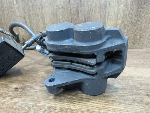2006-2009 Yamaha FZ1 Fazer OEM Front Silver Star 4 Piston Brake Calipers
