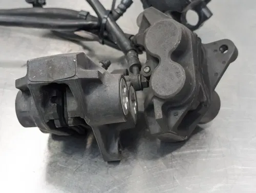 2004-2009 YAMAHA FZ6R OEM FRONT BRAKE SYSTEM MASTER CYLINDER SET PAIR CALIPERS