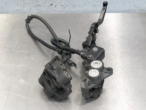 2004-2009 YAMAHA FZ6R OEM FRONT BRAKE SYSTEM MASTER CYLINDER SET PAIR CALIPERS