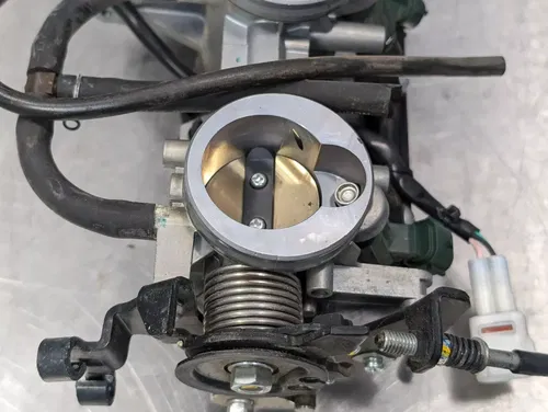 2012-2016 Kawasaki Ninja 650 OEM Throttle Bodies Body Assembly - 16163-0714