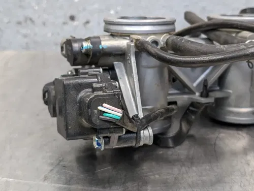 2012-2016 Kawasaki Ninja 650 OEM Throttle Bodies Body Assembly - 16163-0714