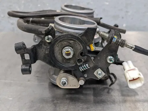 2012-2016 Kawasaki Ninja 650 OEM Throttle Bodies Body Assembly - 16163-0714
